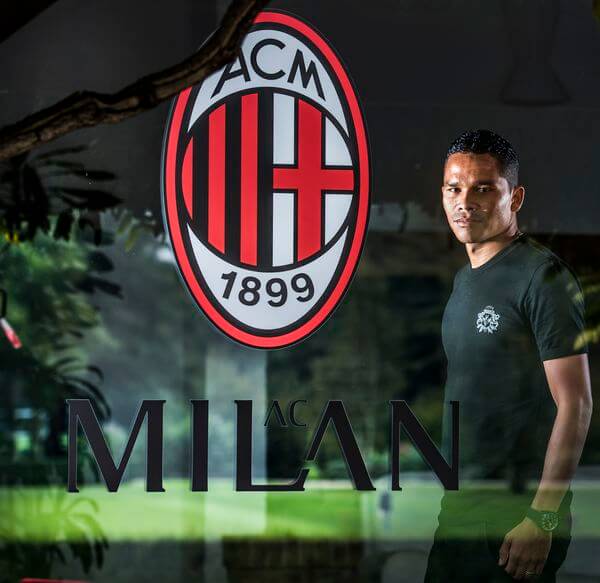 Fotos de Bacca con el Milan